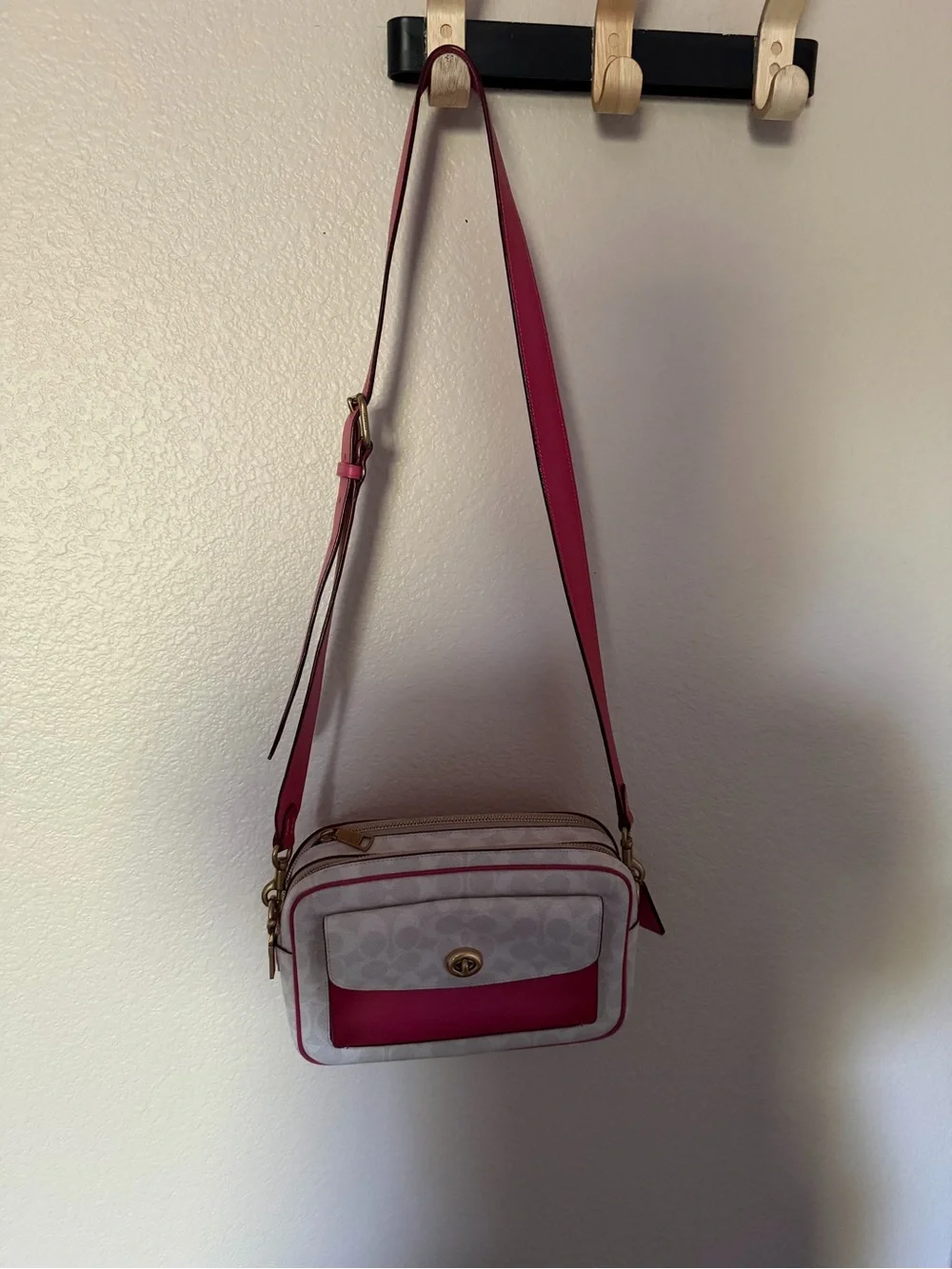 Coach White and Hot Pink Leather Crossbody Camera Bag